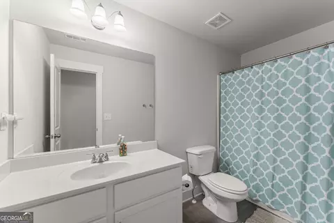 Bath - 109 Marauder Way, Athens, GA 30607 photo 2 of 4