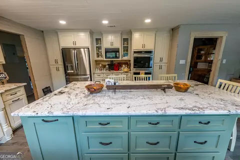 Kitchen - 655 White Rd, Thomaston, GA 30286 photo 4 of 5
