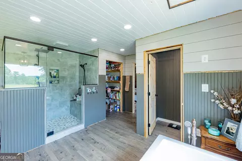Bath - 655 White Rd, Thomaston, GA 30286 photo 4 of 5