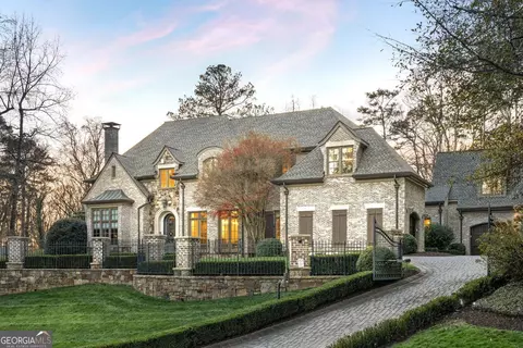 4076 Glen Devon Dr NW, Atlanta, GA 30327