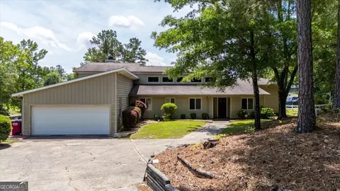 6868 Leslie Ln, Macon, GA 31220