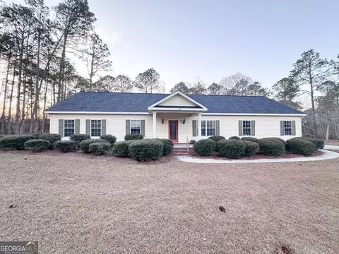 444 Aiken Cir, Lyons, GA 30436