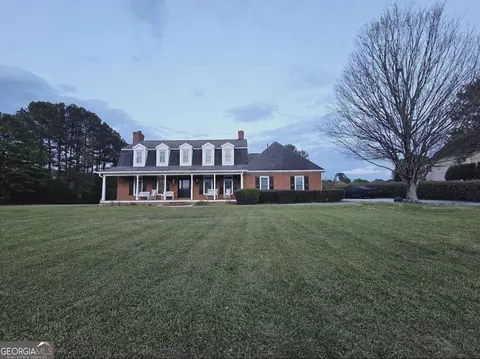 1444 Doe Valley Dr, Lithonia, GA 30058