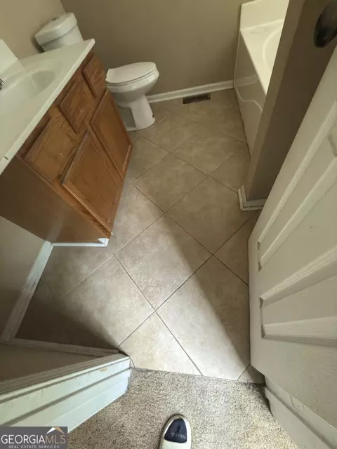 Bath - 195 River Oak Ct, Temple, GA 30179 photo 3 of 3