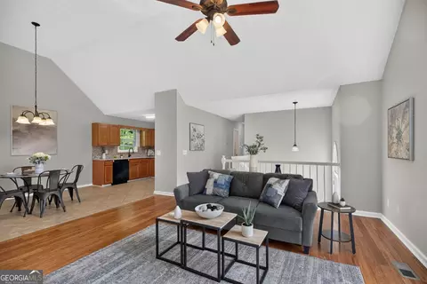 Living - 195 River Oak Ct, Temple, GA 30179 photo 3 of 4