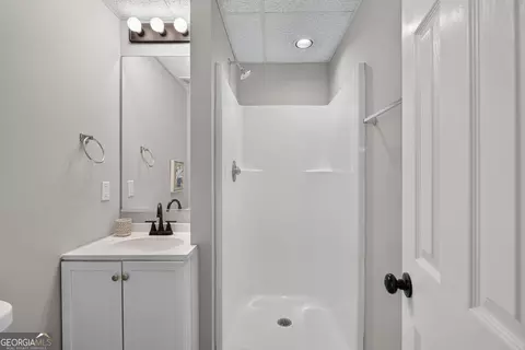Bath - 195 River Oak Ct, Temple, GA 30179 photo 3 of 3