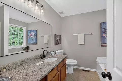 Bath - 195 River Oak Ct, Temple, GA 30179 photo 2 of 3