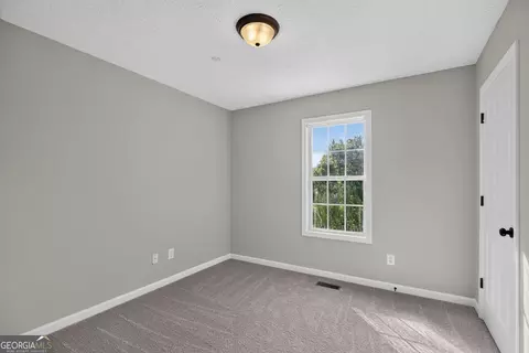 Bedroom - 195 River Oak Ct, Temple, GA 30179 photo 2 of 4