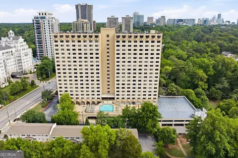 2479 Peachtree Rd NE #303, Atlanta, GA 30305