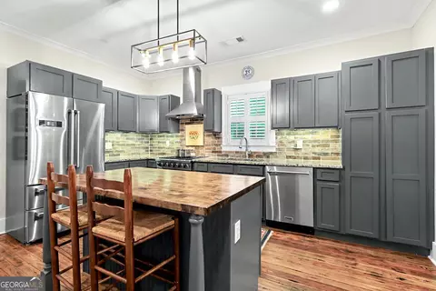 Kitchen - 257 Boulevard, Monroe, GA 30655 photo 2 of 2