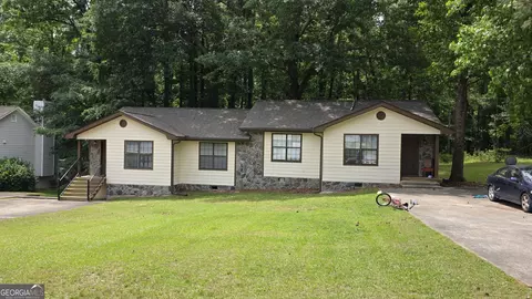 215 Handley Ct, Tyrone, GA 30290