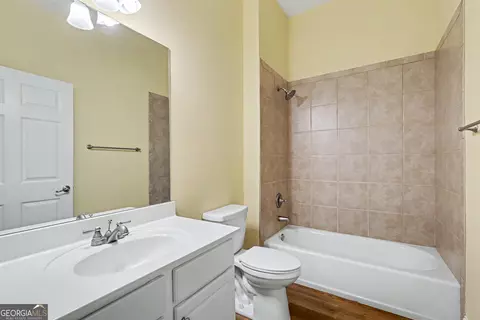 Bath - 3126 Alhambra Cir, Hampton, GA 30228 photo 4 of 7