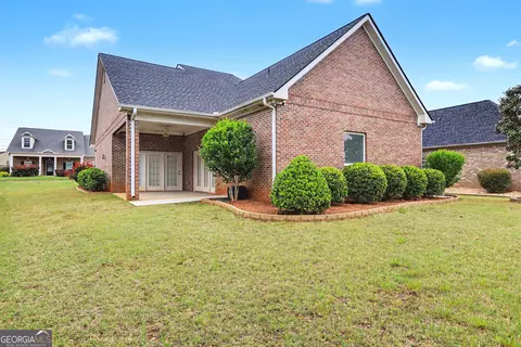 Exterior - 3126 Alhambra Cir, Hampton, GA 30228 photo 2 of 7