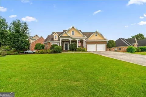 86 Colonial Cir NW, Cartersville, GA 30120