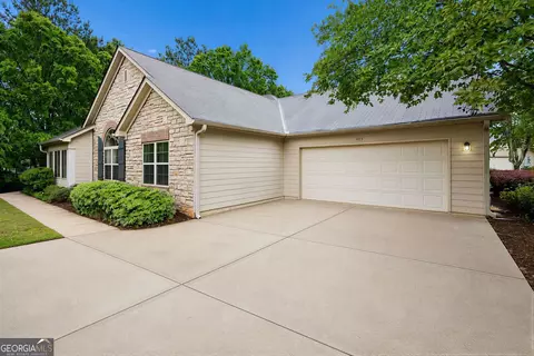 405 Kenley Ct, Mcdonough, GA 30253