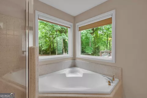 Bath - 65 Pointe View Ct, Jackson, GA 30233 photo 1 of 4