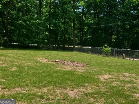 Exterior - 400 Kellogg Dr, Colbert, GA 30628 photo 6 of 14