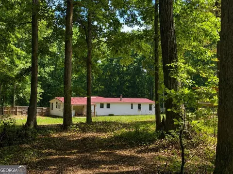 Exterior - 400 Kellogg Dr, Colbert, GA 30628 photo 13 of 14