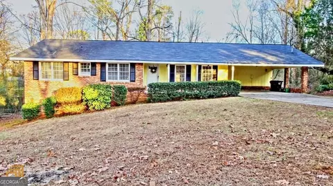 2826 Manor Ct, Snellville, GA 30078