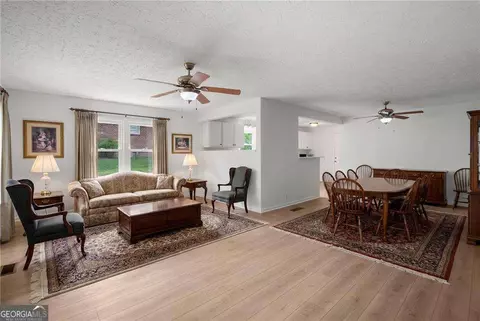 Living - 119 Hunt Dr NE, Calhoun, GA 30701 photo 1 of 8