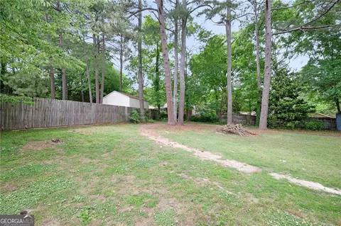 Exterior - 119 Hunt Dr NE, Calhoun, GA 30701 photo 2 of 2