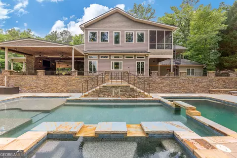 695 Boat Club Rd, Hamilton, GA 31811