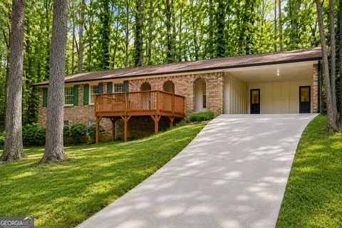6542 Payton Woods Ln, Tucker, GA 30084