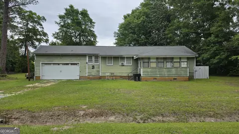1918 Roderick Rd, Macon, GA 31217