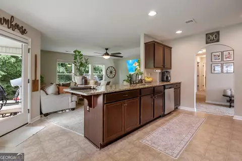 Entry Way - 263 Stanebrook Ct, Jackson, GA 30233 photo 3 of 5