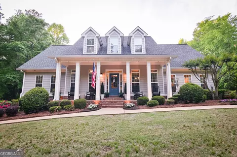 110 Nicklaus Cir, Social Circle, GA 30025