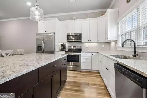 Kitchen - 2155 Rail Yard Ave, Grayson, GA 30017 photo 4 of 7