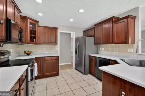 705 Annslee Ct, Loganville, GA 30052