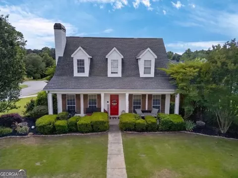 200 Meadow Lake Dr, Carrollton, GA 30116