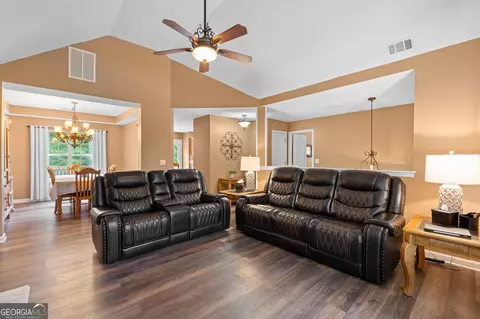 Entry Way - 136 Williams Blf, Mcdonough, GA 30252 photo 5 of 9