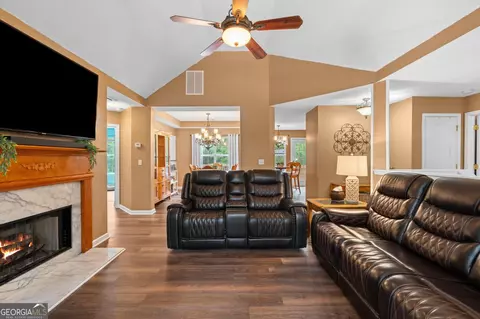 Entry Way - 136 Williams Blf, Mcdonough, GA 30252 photo 4 of 9