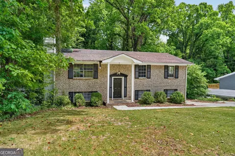 5770 Deerfield Trl, Atlanta, GA 30349