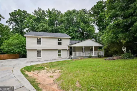 635 Garden Grove Dr, Lawrenceville, GA 30044