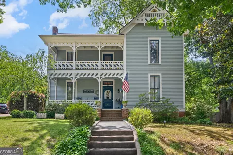56 W Washington St, Newnan, GA 30263