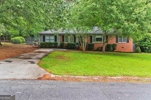 1058 S Pine Knl, Macon, GA 31204