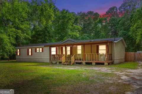 1025 Pine Needle Dr, Ellabell, GA 31308