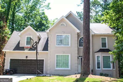7550 Waters Edge Dr, Stone Mountain, GA 30087