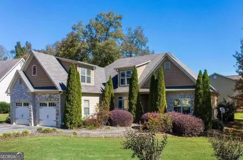 17 Maple Grove Dr, Adairsville, GA 30103