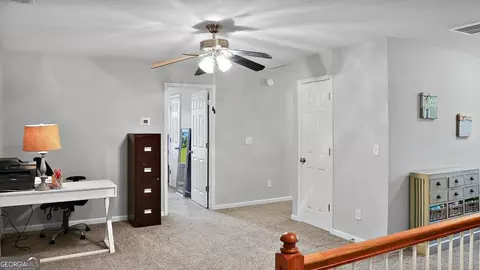 Entry Way - 375 Fairpointe Pl, Suwanee, GA 30024 photo 5 of 7