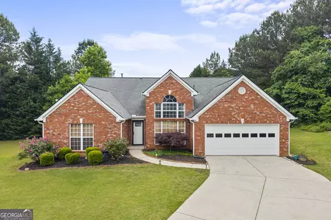 935 Waldwick Dr, Lawrenceville, GA 30045