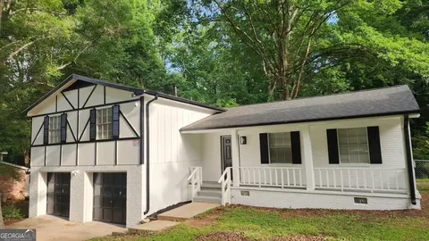 113 Hawthorne Dr, Riverdale, GA 30274