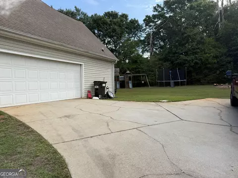 Exterior - 71 Williamson Trce, Williamson, GA 30292 photo 7 of 11