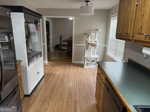 Kitchen - 71 Williamson Trce, Williamson, GA 30292 photo 3 of 4