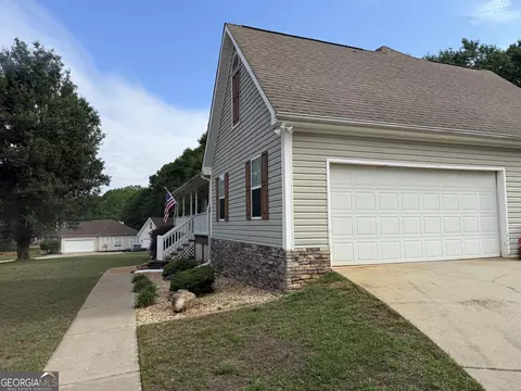 Exterior - 71 Williamson Trce, Williamson, GA 30292 photo 6 of 11
