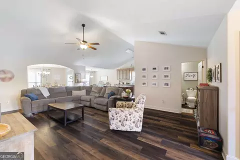 Entry Way - 802 Brandon Dr, Winder, GA 30680 photo 3 of 6