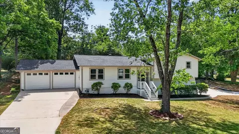 3070 Susan Ct, Marietta, GA 30066